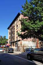 145 Court St in Brooklyn, NY - Foto de edificio - Building Photo