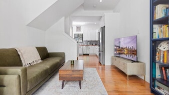 416 Sepviva St in Philadelphia, PA - Building Photo