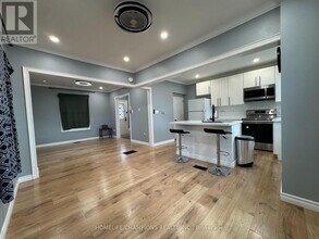 238 Dearborn Ave in Oshawa, ON - Building Photo - Building Photo