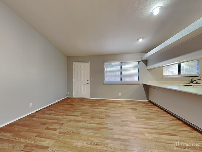 291 Keith Way in Vacaville, CA - Building Photo - Building Photo