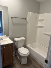 107 S Robinhood Dr in Savannah, GA - Building Photo - Building Photo