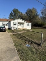 182 Garrett Dr in Emory, TX - Building Photo