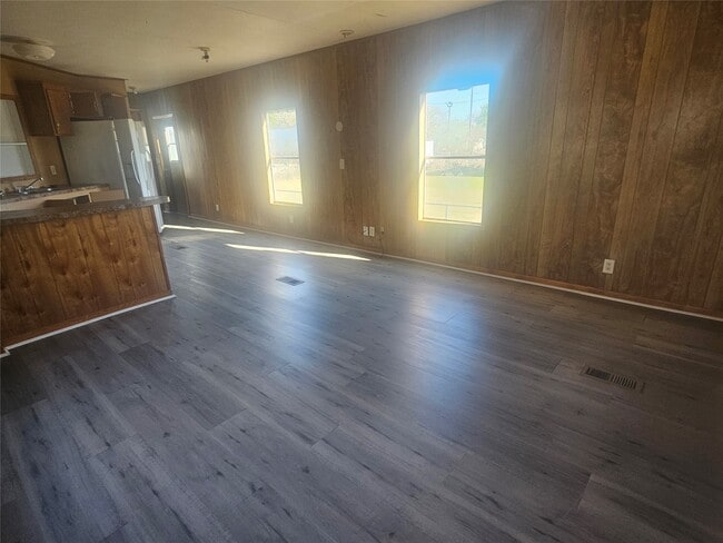 property at 1423 S Prosperity St
