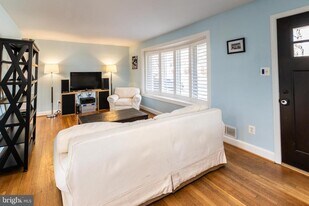 3014 Plyers Mill Rd in Kensington, MD - Building Photo