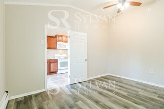 252 Blue Ridge Dr in Levittown, PA - Building Photo - Building Photo