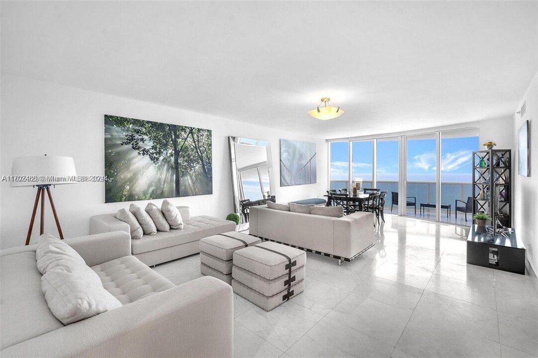 17201 Collins Ave, Unit 3708 in Sunny Isles Beach, FL - Building Photo