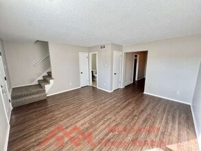 1742 E Holmes Rd in Memphis, TN - Building Photo - Building Photo