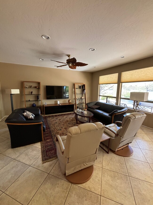 16919 W Villagio Dr in Surprise, AZ - Building Photo - Building Photo