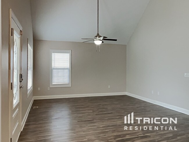 953 Loch Lomond Cir in Concord, NC - Building Photo - Building Photo