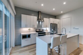 3812 San Jacinto St in Dallas, TX - Building Photo - Building Photo