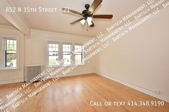 852 N 15th St in Milwaukee, WI - Foto de edificio - Building Photo