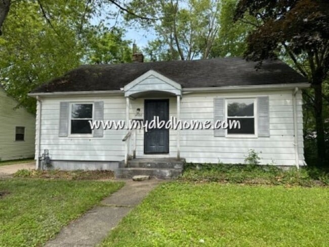 property at 4532 Weisser Park Ave