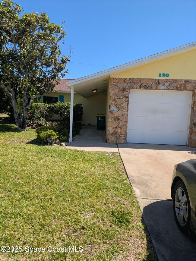 120 Harmony Pl in Melbourne Beach, FL - Building Photo - Building Photo