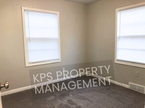 1151 Richmond S in Wichita, KS - Building Photo - Building Photo