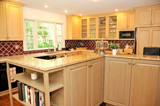 10025 The Mending Wall in Columbia, MD - Building Photo - Building Photo