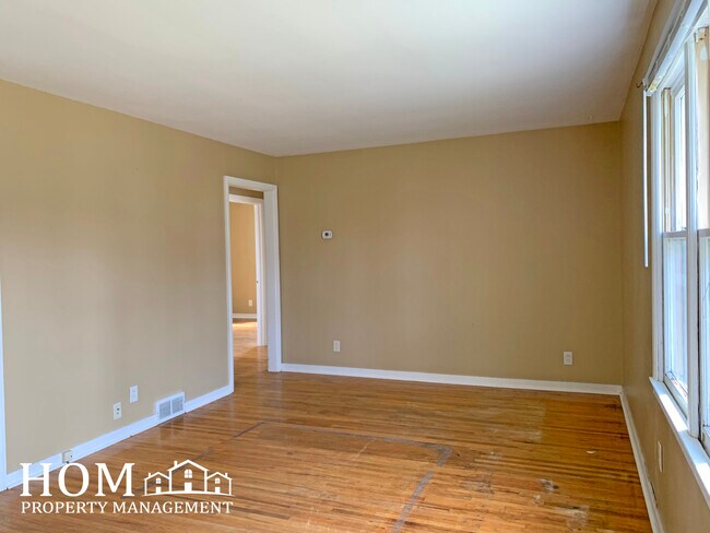 107 4th Ave SE in Mapleton, MN - Foto de edificio - Building Photo