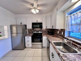 1400 NE 55th St in Fort Lauderdale, FL - Building Photo