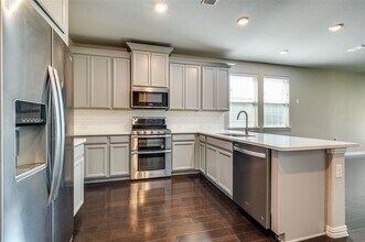 2627 Amistad Dr in Irving, TX - Building Photo - Building Photo