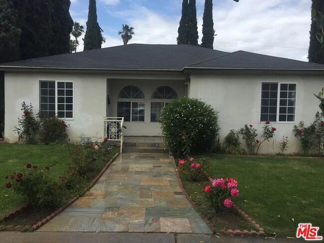 property at 16843 Magnolia Blvd