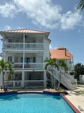 414 140th Ave E in Madeira Beach, FL - Building Photo - Building Photo