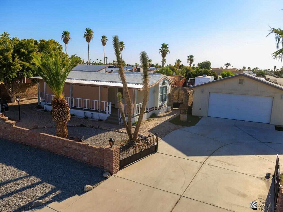 13509 E 49th Dr in Yuma, AZ - Building Photo