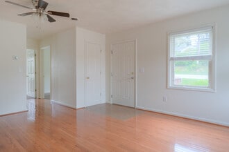 907 Giles Rd in Blacksburg, VA - Building Photo - Building Photo