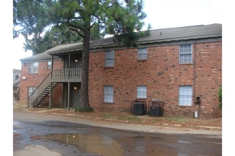 Aspenwood Square Apartments in Memphis, TN - Building Photo - Building Photo