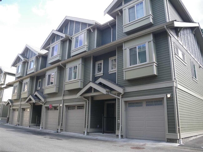 property at 3382 Viewmount Dr