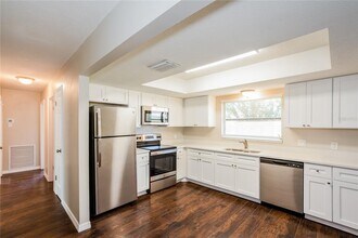 4506 9th St W in Bradenton, FL - Building Photo - Building Photo