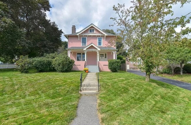 185 June St in Worcester, MA - Building Photo - Building Photo