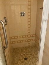 2500 Parkview Dr, Unit 7th floor in Hallandale Beach, FL - Foto de edificio - Building Photo