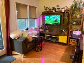 1653 Park Rd NW, Unit #2 in Washington, DC - Building Photo - Building Photo