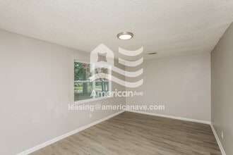 117 Miranda Rd in West Columbia, SC - Foto de edificio - Building Photo