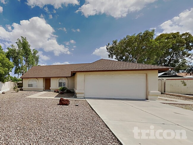 property at 3561 E Sequoia Dr