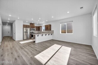 3466 Payton Wy in Fernley, NV - Building Photo - Building Photo