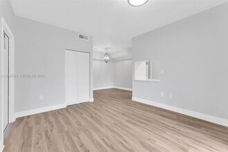 2331 NW 96th Terrace in Pembroke Pines, FL - Building Photo - Building Photo