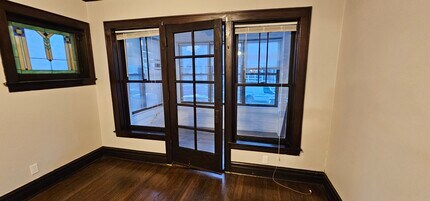 3823 N Drake Ave, Unit 1 in Chicago, IL - Foto de edificio - Building Photo