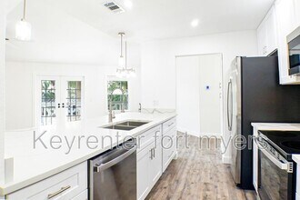 950 MOODY Rd in North Fort Myers, FL - Building Photo - Building Photo