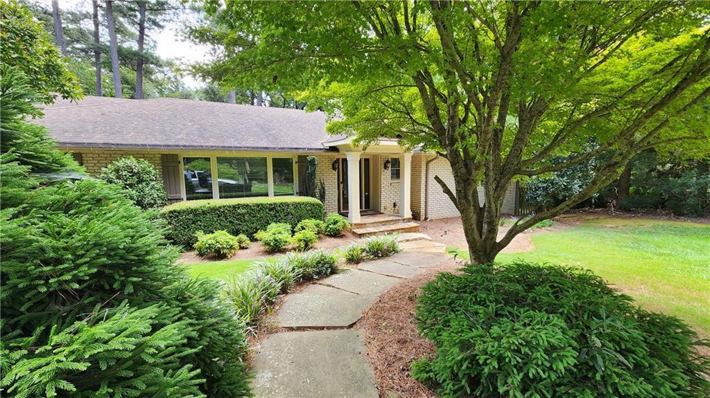 4615 Mystic Dr NE in Atlanta, GA - Building Photo
