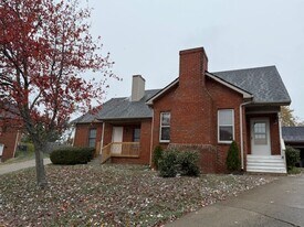 103 Chippendale Ct, Unit 101 Chippendale Court in Lexington, KY - Building Photo