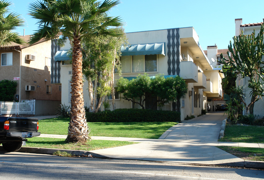 1906 Overland Ave in Los Angeles, CA - Building Photo