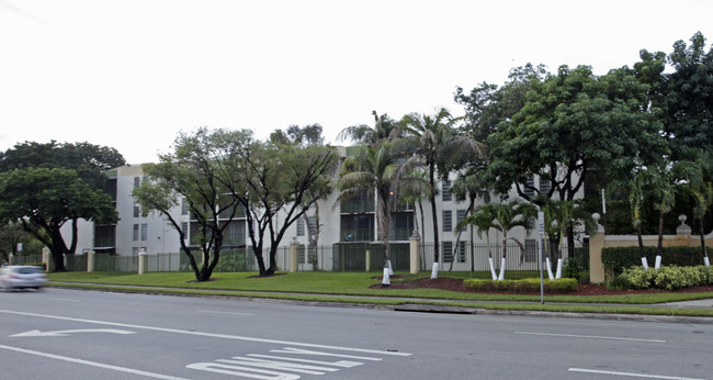 San Marco Apartments in Miami, FL - Foto de edificio - Building Photo