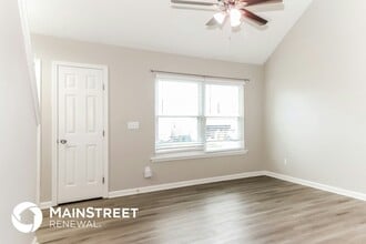 10418 Pinoak View Dr in Louisville, KY - Building Photo - Building Photo