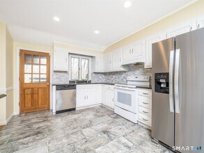 267 Thayer Pond Rd in Wilton, CT - Building Photo - Building Photo