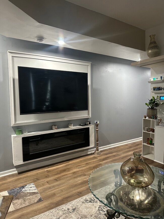 property at 1617 Moreland Ave