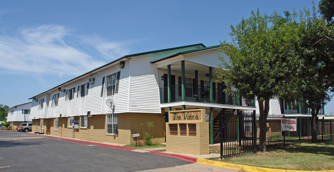 X-Vines in Oklahoma City, OK - Building Photo