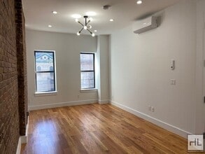VANDERBILT AVENUE / Renovated 1-Bedroom in in Brooklyn, NY - Building Photo - Building Photo