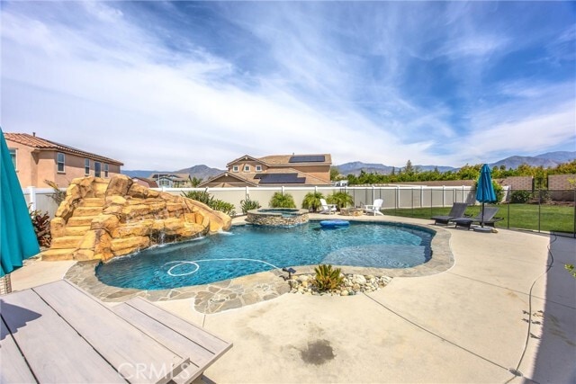 property at 1470 Elliott Ct