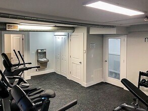 2523 W Leland Ave, Unit 01 in Chicago, IL - Foto de edificio - Building Photo