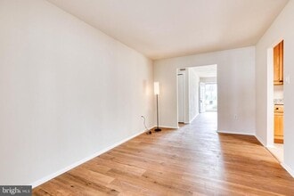 2274 Dairy Farm Rd in Gambrills, MD - Building Photo - Building Photo